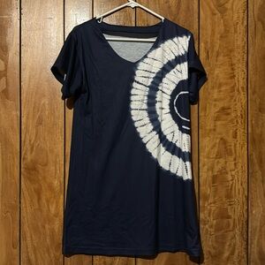 Blue tie dye circle shirt
